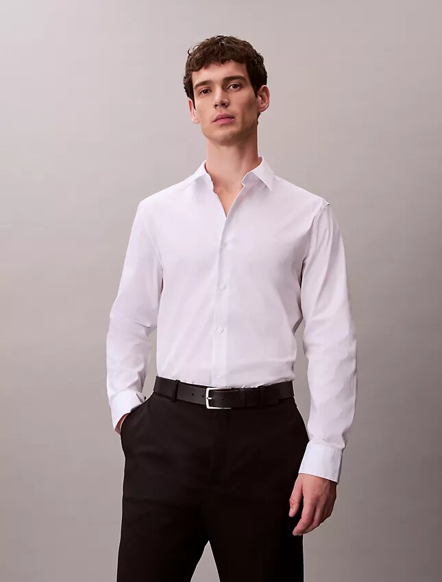 Camisa clásica elástica con botones Camisa clásica elástica con botones