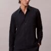 Camisa clásica lisa de seersucker