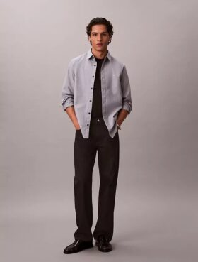 Camisa clásica lisa Oxford con botones