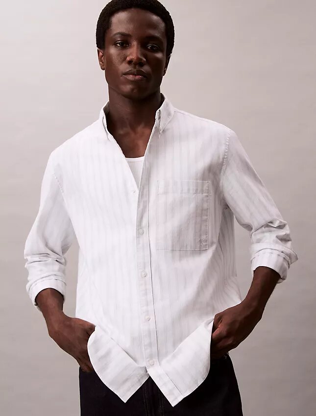 Camisa clásica Oxford a rayas con botones Camisa clásica Oxford a rayas con botones