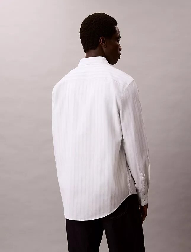 Camisa clásica Oxford a rayas con botones Camisa clásica Oxford a rayas con botones