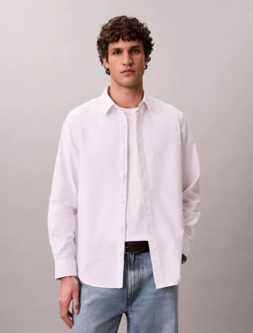 Camisa clásica Oxford de algodón elástico a rayas con botones
