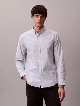 Camisa clásica Oxford de algodón elástico a rayas con botones