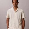 Camisa cómoda de algodón y lino con cuello camp Camisa cómoda de algodón y lino con cuello camp