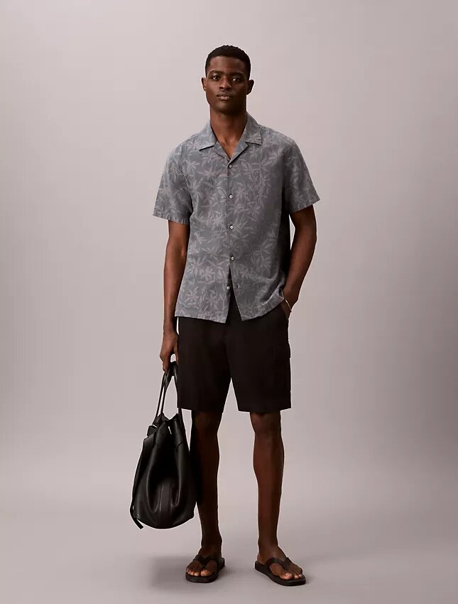Camisa cómoda de algodón y lino con cuello camp Camisa cómoda de algodón y lino con cuello camp