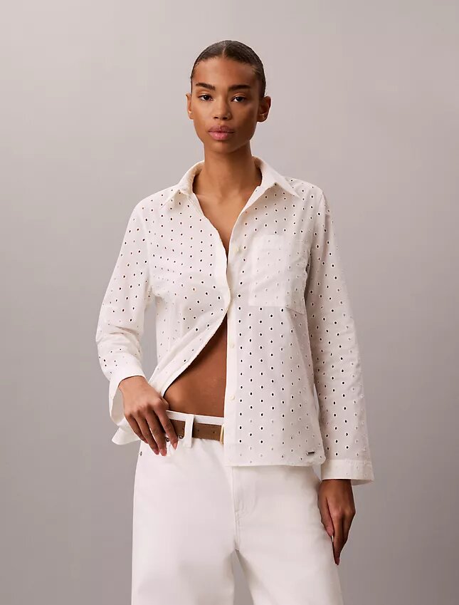 Camisa con botones y bordado inglés Camisa con botones y bordado inglés