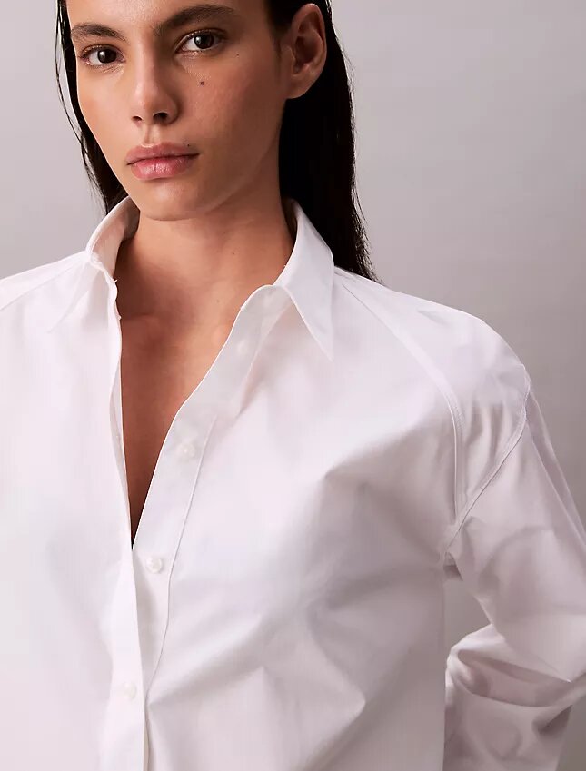 Camisa corta de corte cuadrado con botones Camisa corta de corte cuadrado con botones