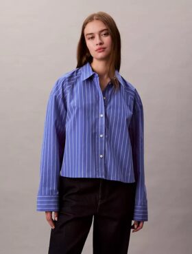 Camisa corta de corte cuadrado con rayas y botones