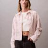 Camisa corta de corte cuadrado con rayas y botones Camisa corta de corte cuadrado con rayas y botones
