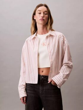 Camisa corta de corte cuadrado con rayas y botones