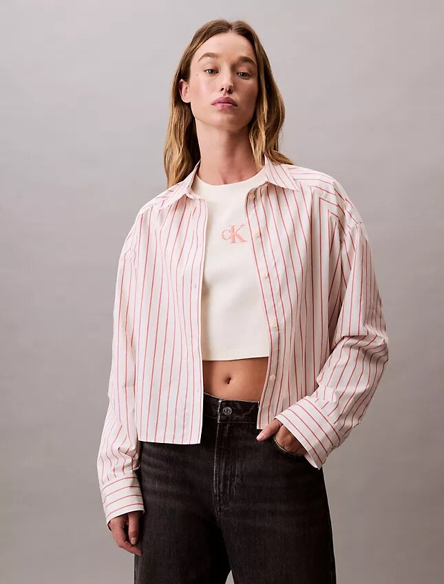 Camisa corta de corte cuadrado con rayas y botones Camisa corta de corte cuadrado con rayas y botones