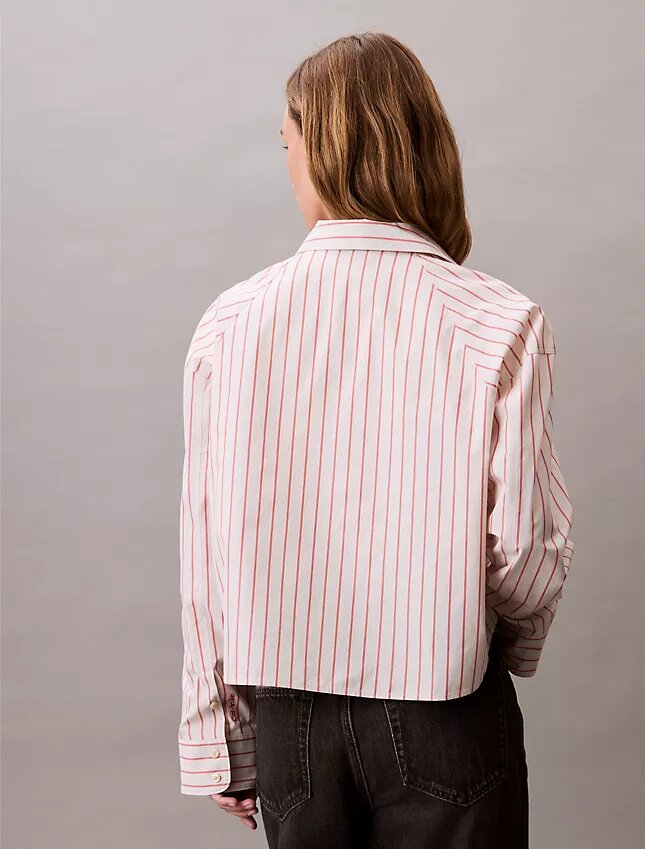Camisa corta de corte cuadrado con rayas y botones Camisa corta de corte cuadrado con rayas y botones