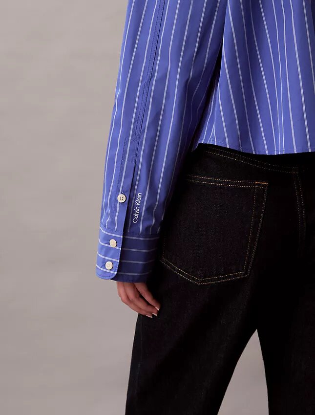 Camisa corta de corte cuadrado con rayas y botones Camisa corta de corte cuadrado con rayas y botones