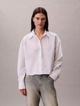 Camisa corta holgada de popelín con botones Camisa corta holgada de popelín con botones
