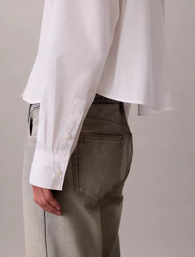 Camisa corta holgada de popelín con botones Camisa corta holgada de popelín con botones