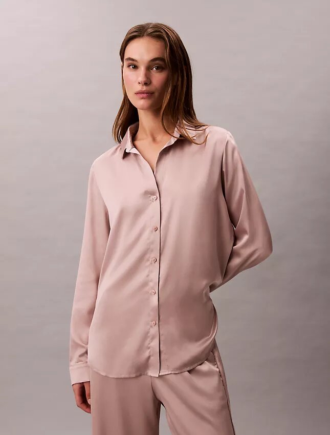 Camisa de dormir con brillo satinado Camisa de dormir con brillo satinado