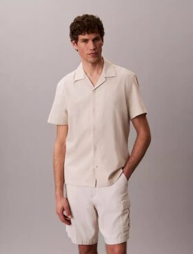 Camisa de lino y algodón de manga corta con botones