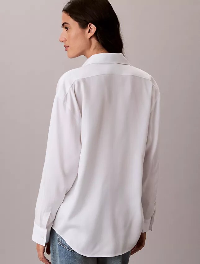 Camisa de lyocell con solapa enrollada y botones Camisa de lyocell con solapa enrollada y botones