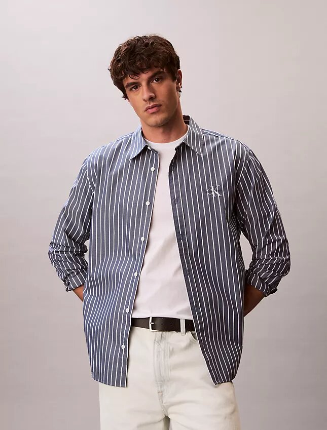 Camisa de popelín lavado a rayas con botones Camisa de popelín lavado a rayas con botones