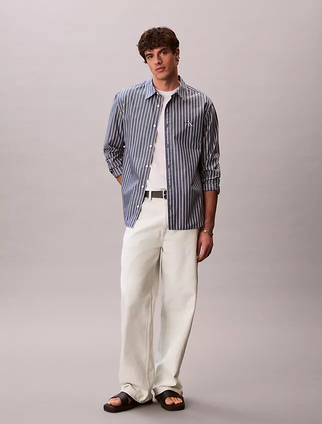 Camisa de popelín lavado a rayas con botones Camisa de popelín lavado a rayas con botones