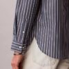 Camisa de popelín lavado a rayas con botones Camisa de popelín lavado a rayas con botones