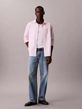 Camisa de popelín lavado con botones y corte holgado