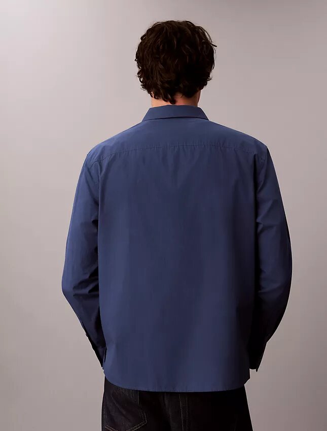 Camisa de popelín lavado con botones y corte holgado Camisa de popelín lavado con botones y corte holgado