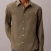 Camisa de popelín lavado con botones y corte holgado Camisa de popelín lavado con botones y corte holgado