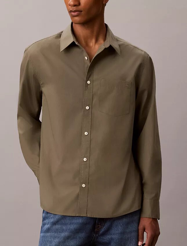 Camisa de popelín lavado con botones y corte holgado Camisa de popelín lavado con botones y corte holgado
