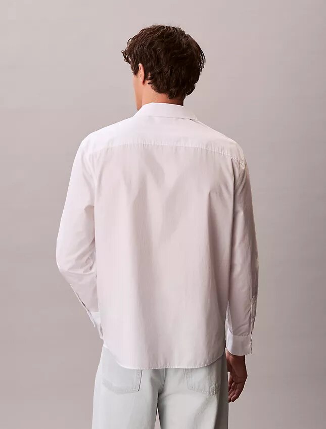 Camisa de popelín lavado con botones y corte holgado Camisa de popelín lavado con botones y corte holgado