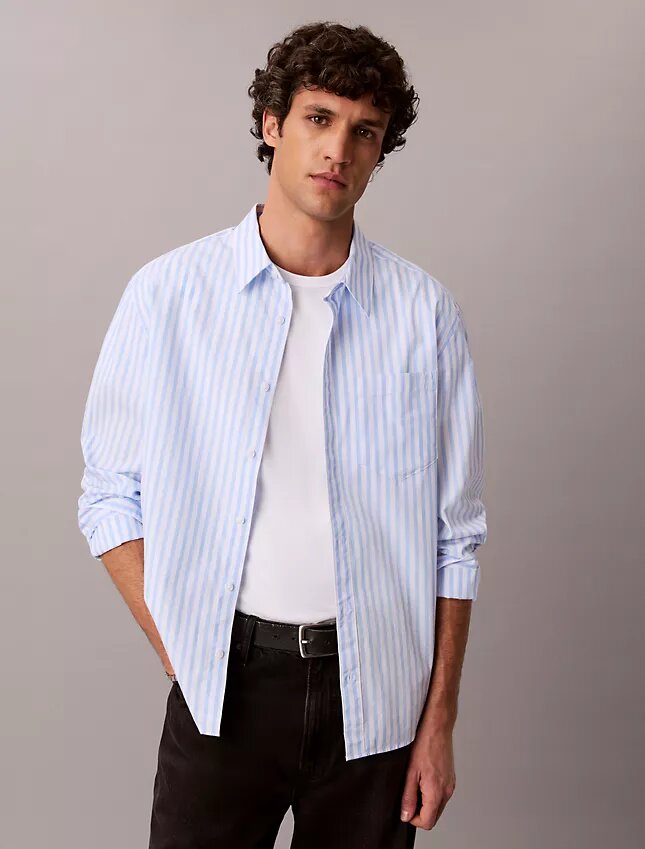 Camisa de popelín lavado con rayas teñidas en hilo Camisa de popelín lavado con rayas teñidas en hilo