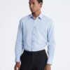Camisa de vestir ajustada de algodón con diseño en espiga Camisa de vestir ajustada de algodón con diseño en espiga