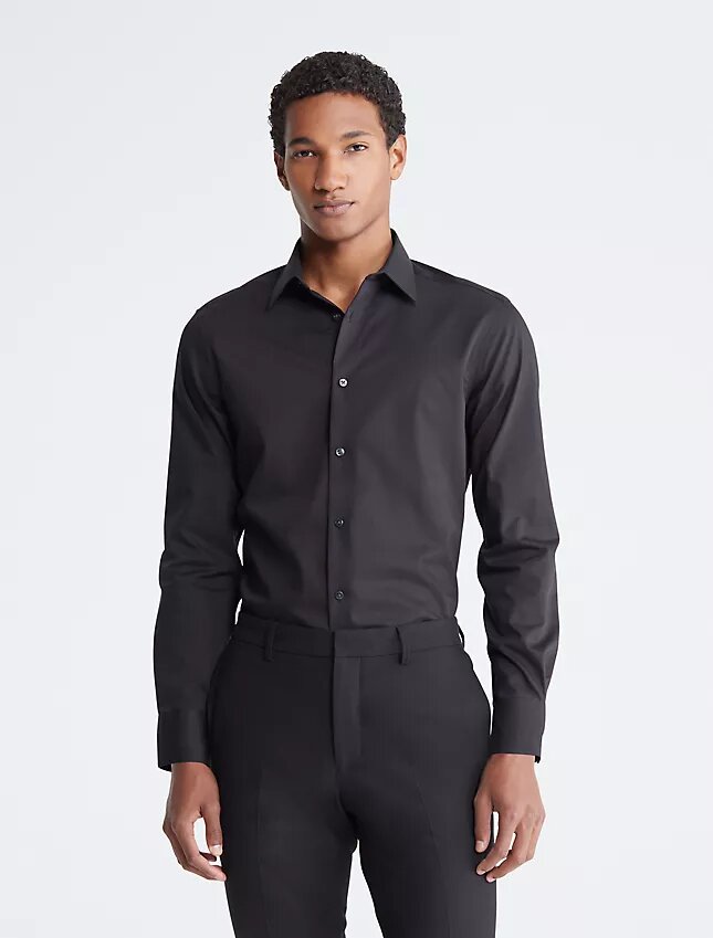 Camisa de vestir ajustada de algodón con diseño en espiga Camisa de vestir ajustada de algodón con diseño en espiga