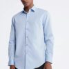 Camisa de vestir ajustada de algodón con diseño en espiga Camisa de vestir ajustada de algodón con diseño en espiga