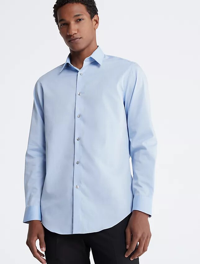 Camisa de vestir ajustada de algodón con diseño en espiga Camisa de vestir ajustada de algodón con diseño en espiga