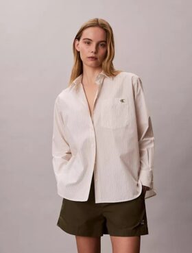 Camisa holgada con botones de popelín de algodón a rayas