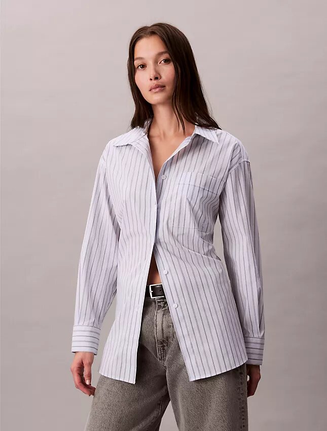 Camisa holgada de popelín a rayas con botones Camisa holgada de popelín a rayas con botones