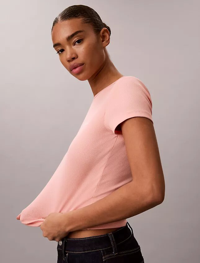Camiseta ajustada con gráfico del logotipo Contour Rib Camiseta ajustada con gráfico del logotipo Contour Rib