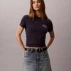 Camiseta ajustada con gráfico del logotipo curvado Camiseta ajustada con gráfico del logotipo curvado