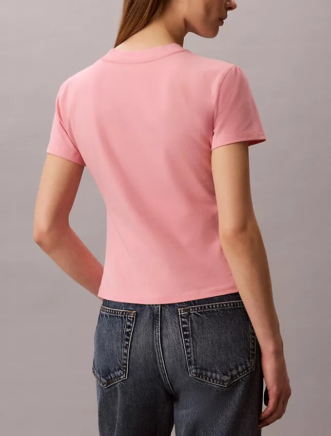 Camiseta ajustada con gráfico del logotipo curvado Camiseta ajustada con gráfico del logotipo curvado