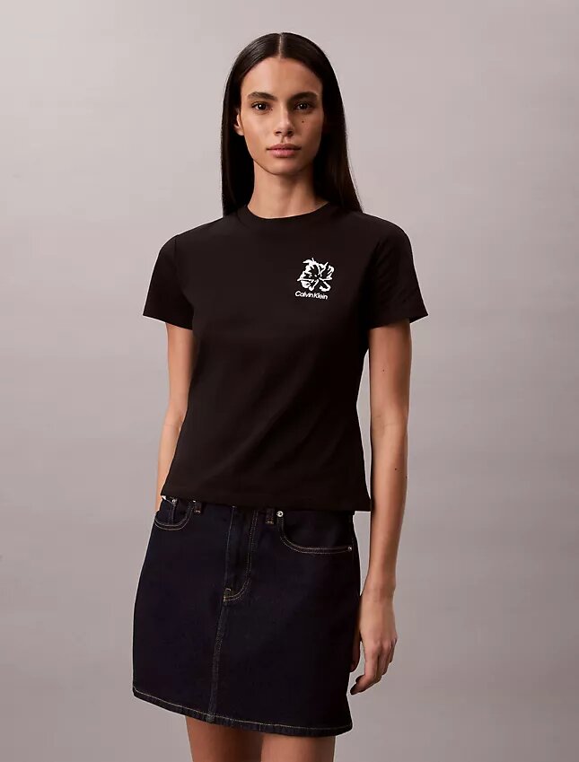 Camiseta ajustada con gráfico del logotipo de la flor Camiseta ajustada con gráfico del logotipo de la flor