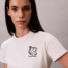 Camiseta ajustada con gráfico del logotipo de la flor Camiseta ajustada con gráfico del logotipo de la flor