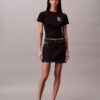 Camiseta ajustada con gráfico del logotipo de la flor Camiseta ajustada con gráfico del logotipo de la flor