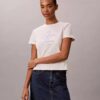 Camiseta ajustada con gráfico del logotipo en relieve Camiseta ajustada con gráfico del logotipo en relieve