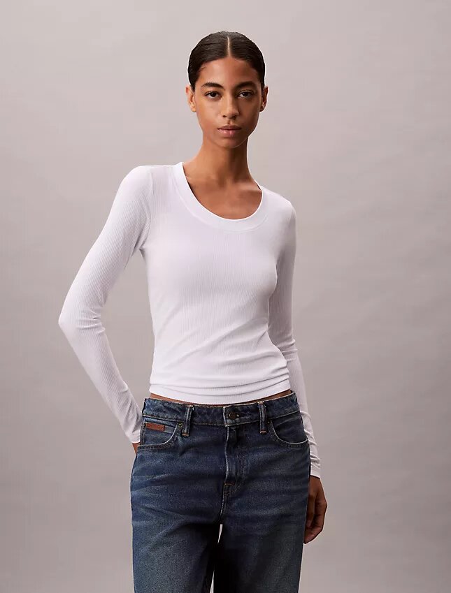 Camiseta ajustada de Modal elástico acanalado Camiseta ajustada de Modal elástico acanalado