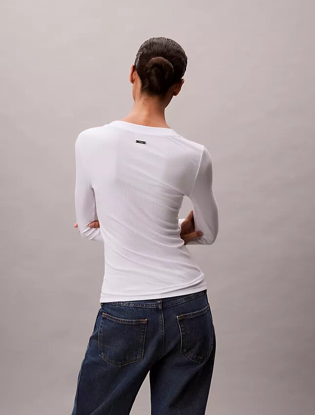 Camiseta ajustada de Modal elástico acanalado Camiseta ajustada de Modal elástico acanalado