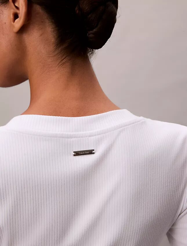 Camiseta ajustada de Modal elástico acanalado Camiseta ajustada de Modal elástico acanalado