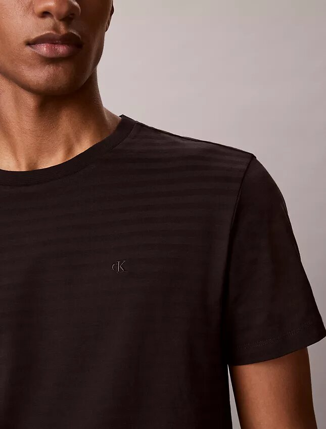 Camiseta clásica a rayas Camiseta clásica a rayas