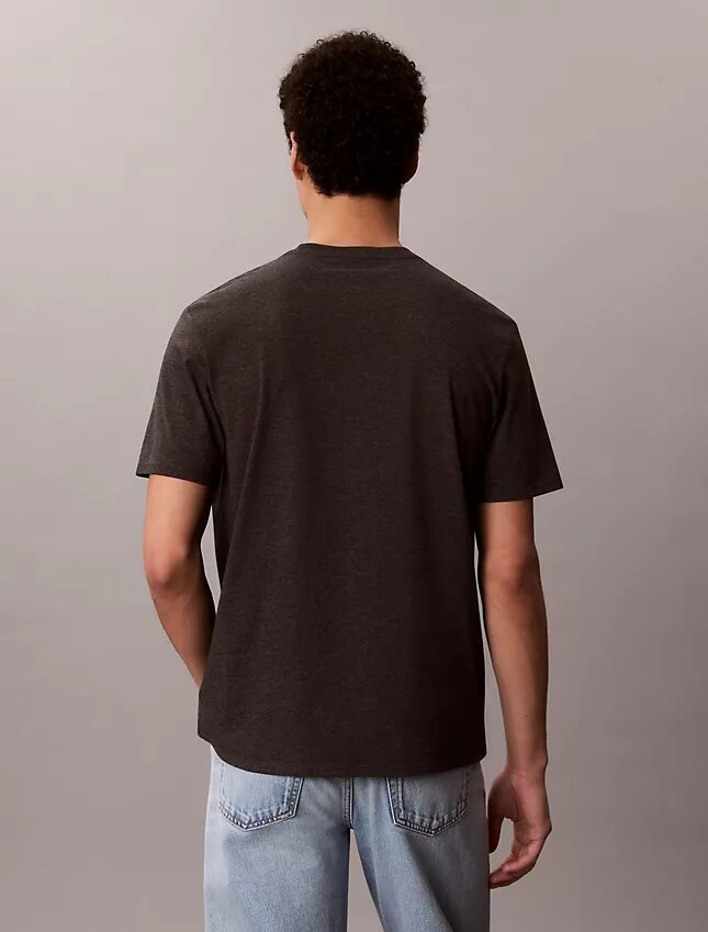Camiseta clásica con gráfico Ckj Camiseta clásica con gráfico Ckj