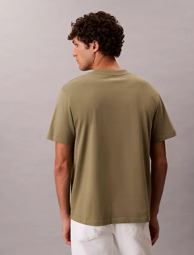 Camiseta clásica con gráfico de logotipo en letra pequeña Camiseta clásica con gráfico de logotipo en letra pequeña